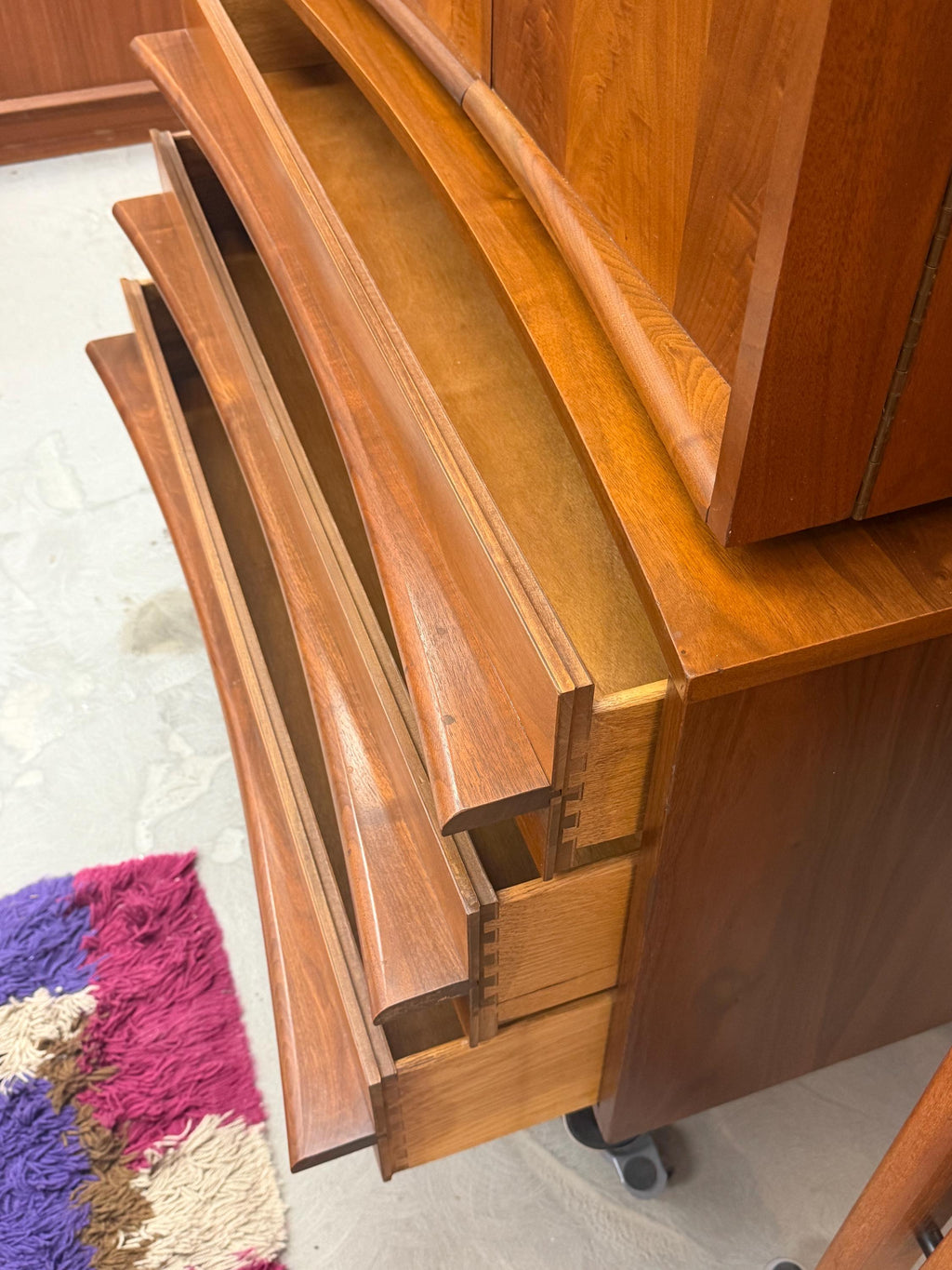 Young Manufacturing Gentleman’s Chest Dresser - Mid Century Modern - Vintage