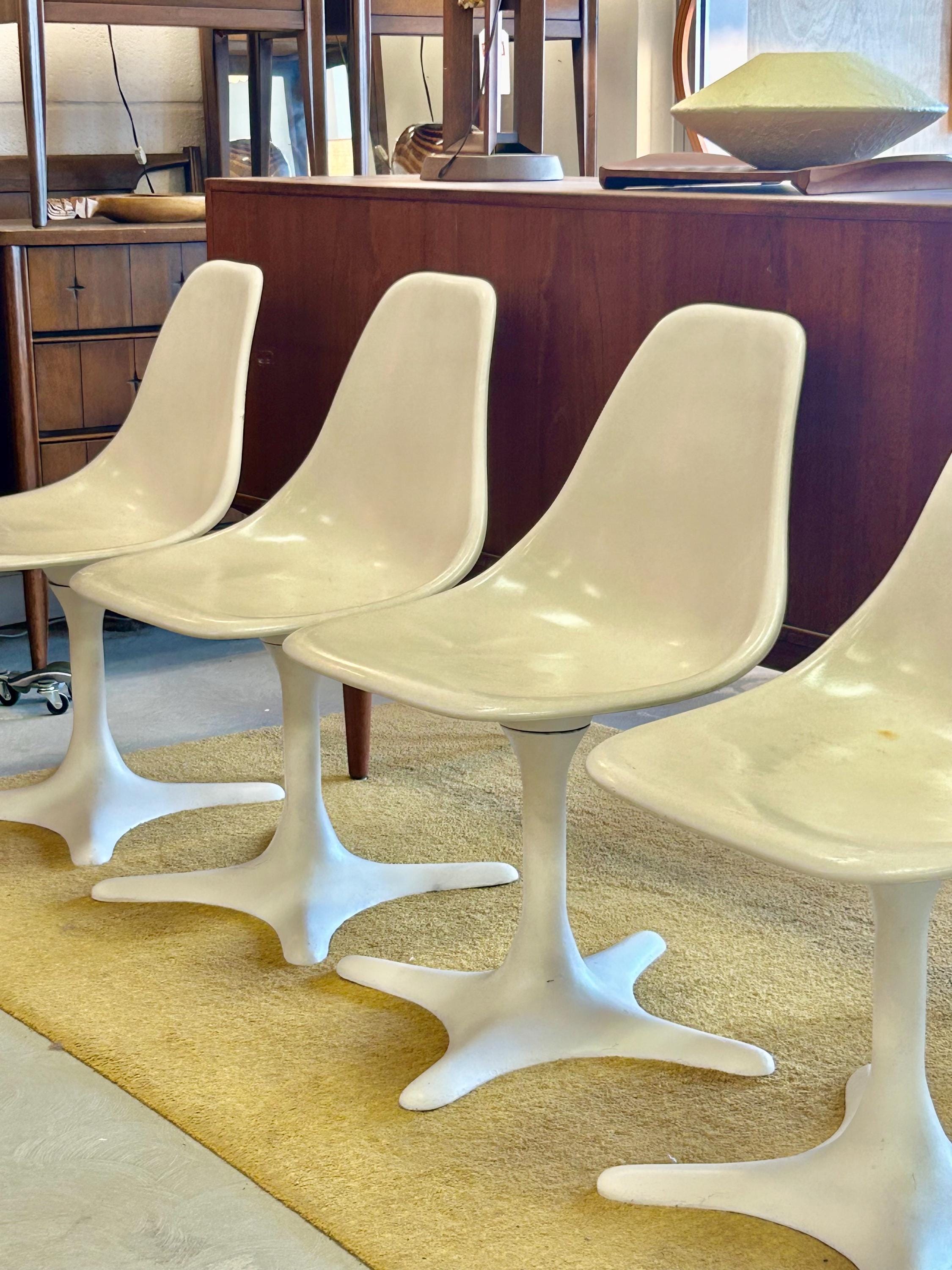 Vintage Mid Century Modern Fiberglass Tulip Dining Chairs - Set of 4