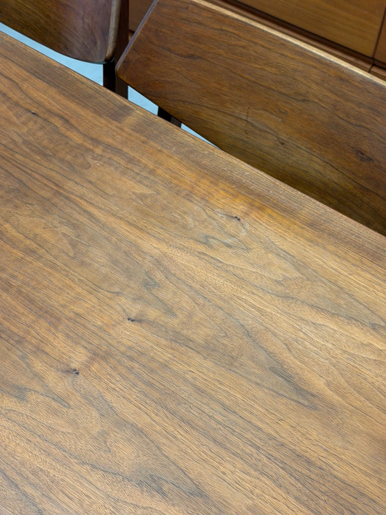 Vintage Mid-Century Modern Vejle Stole Dining Table with 4 Funder-Schmidt & Madsen Dining Chairs