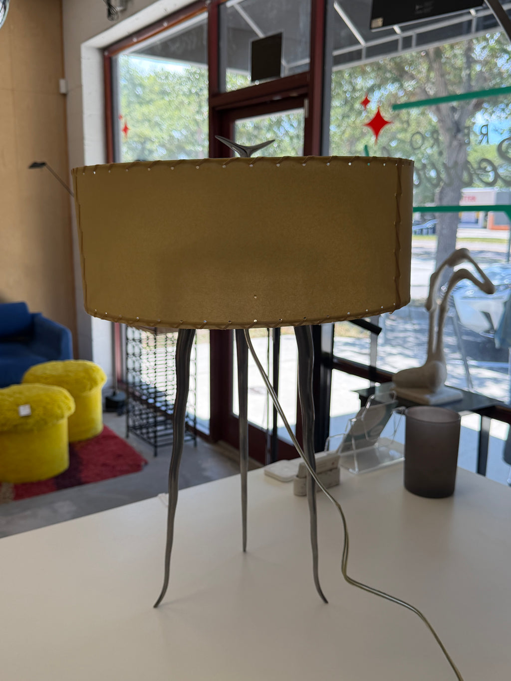 Mid Century Modern Vintage Metal Horn Shape Tri-Leg Table Lamp