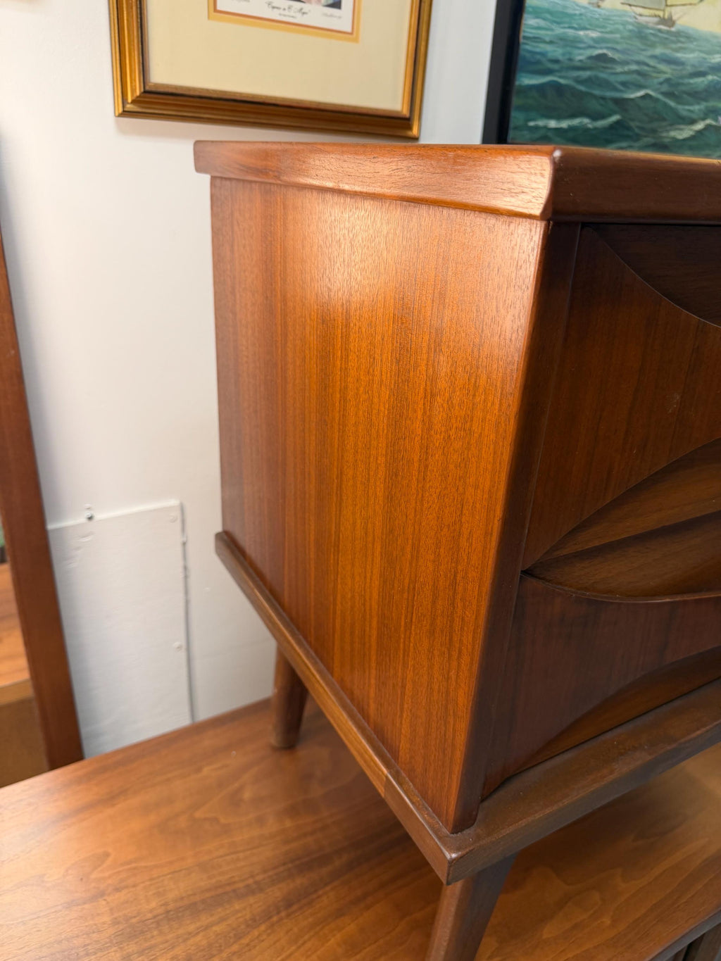 Mid Century Modern Vintage United Furniture Nightstand