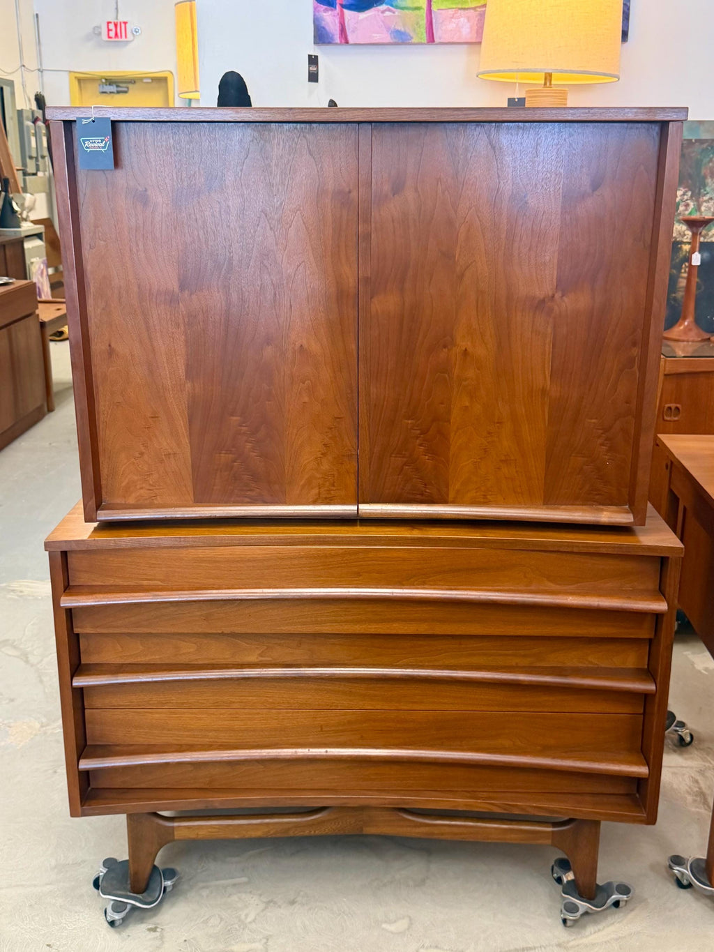 Young Manufacturing Gentleman’s Chest Dresser - Mid Century Modern - Vintage