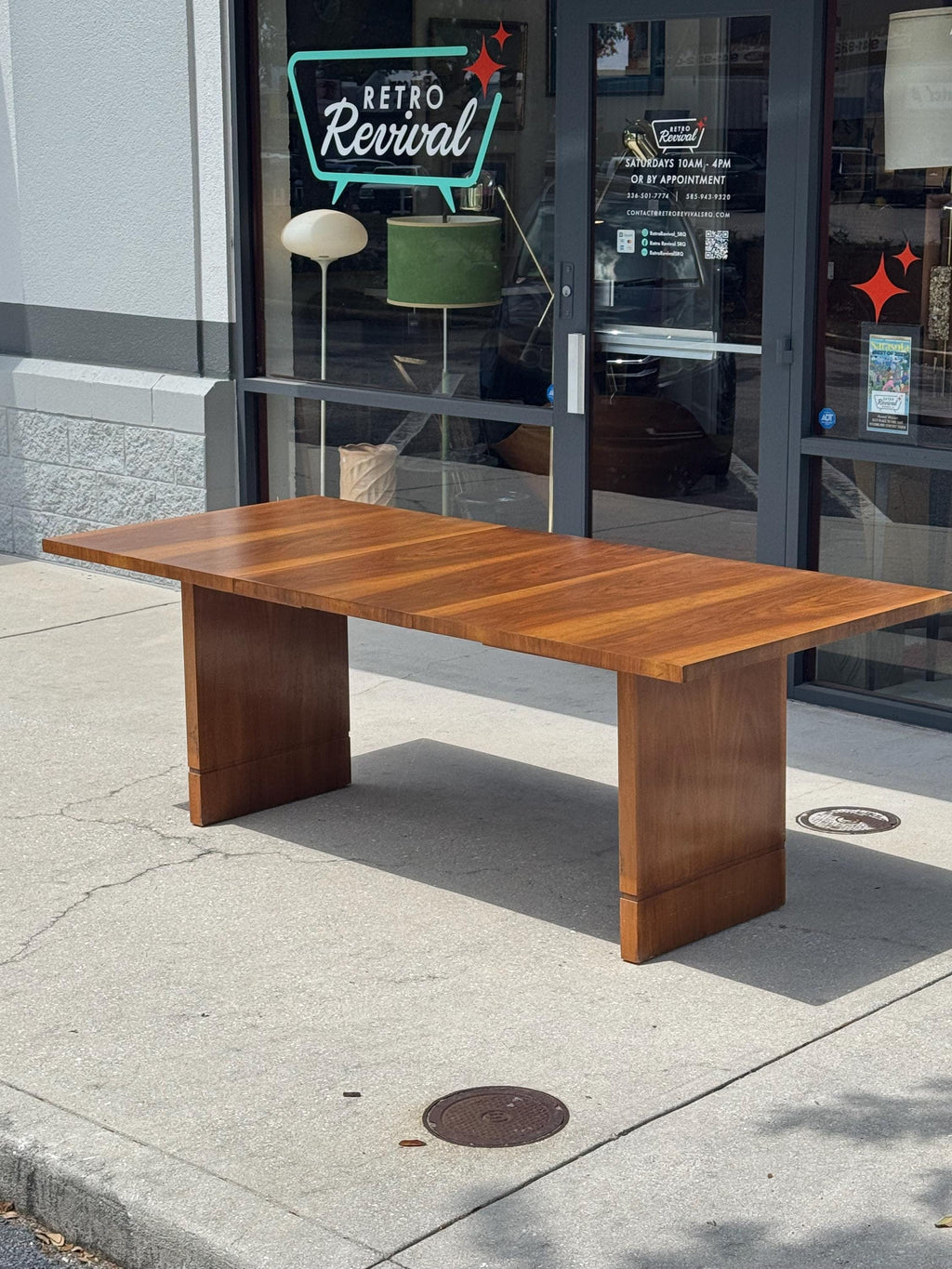 Mid Century Modern Dining Table by T.H. Robsjohn-Gibbings